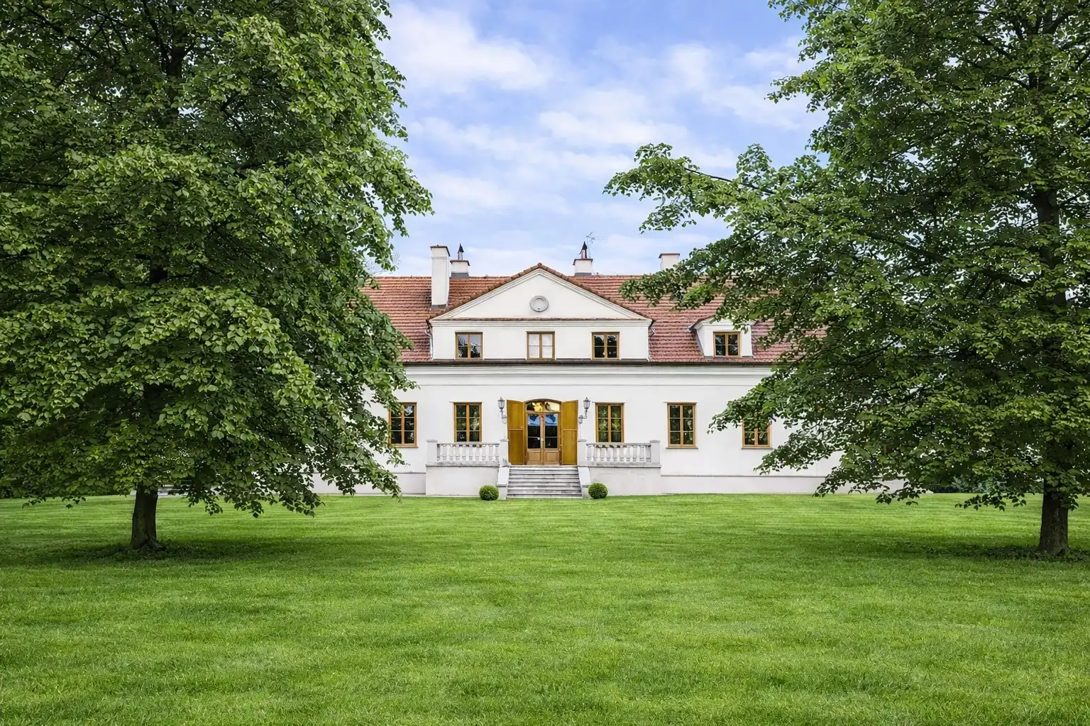 Photos Dworek z XIX wieku | W otoczeniu parku