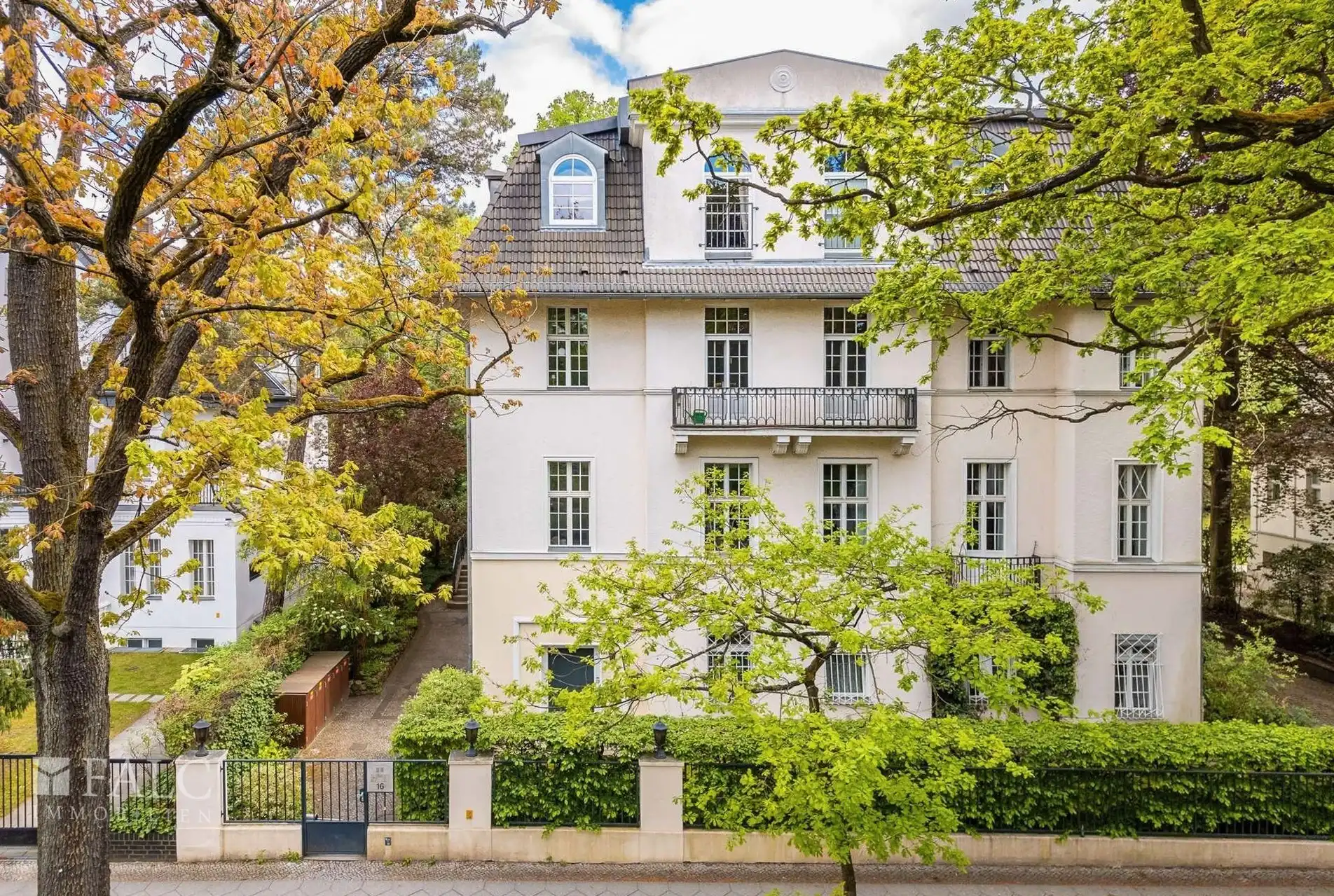 Images Appartement met terras in historische villa in Berlin-Grunewald