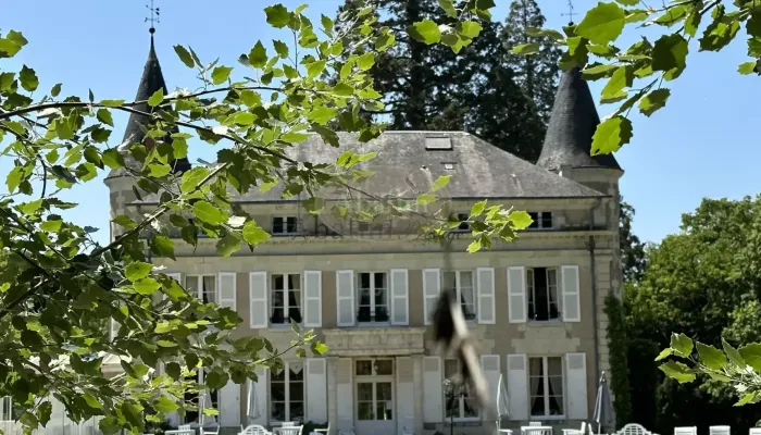  La Roche-Posay 2