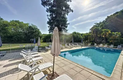 Château te koop La Roche-Posay, Nouvelle-Aquitaine, Foto 36/41