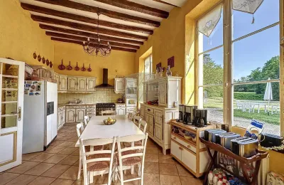 Château te koop La Roche-Posay, Nouvelle-Aquitaine, Foto 23/41