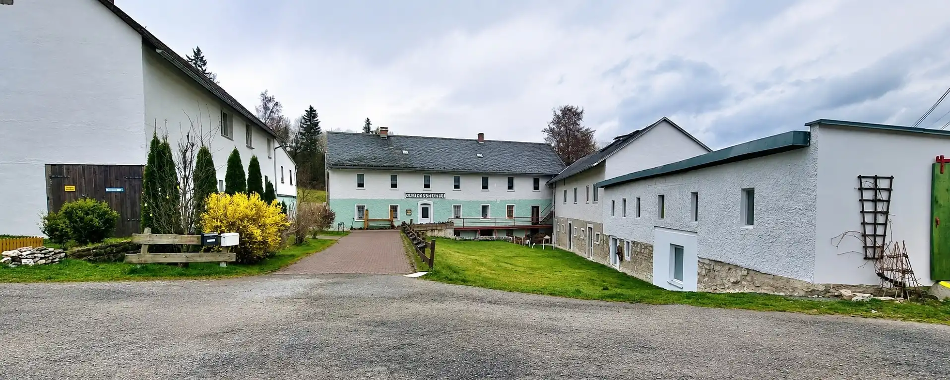 Images Glücksmühle - ehem. Wassermühle in herrlicher Lage, ideal für Pferdeliebhaber, ohne Provision, kein Denkmalschutz