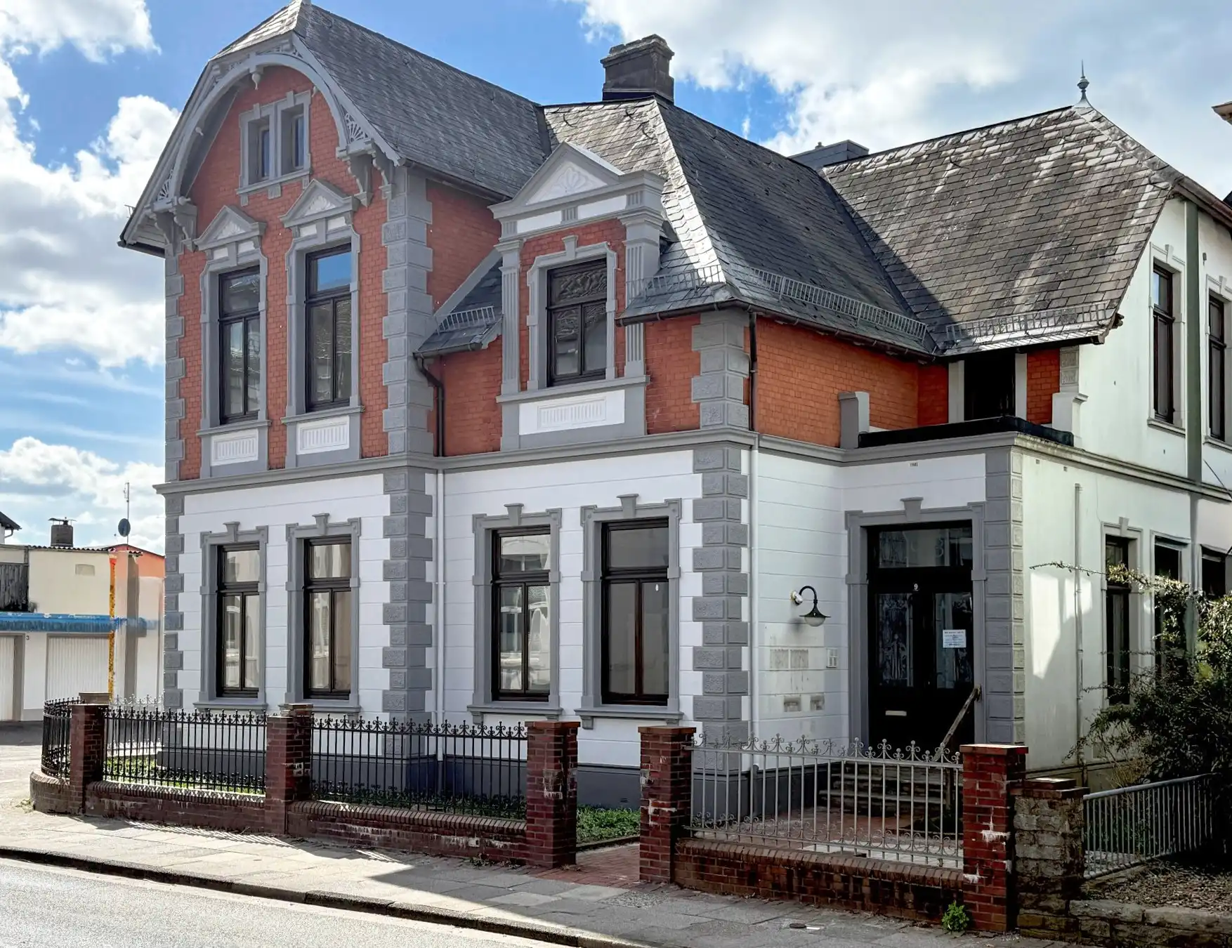 Photos Maison bourgeoise avec éléments historiques et usage polyvalent à Brake