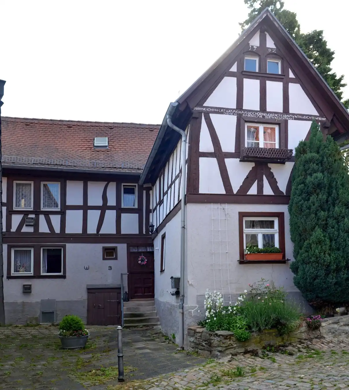 Images Beschermd historisch huis uit de 16e eeuw bij Burg Kronberg