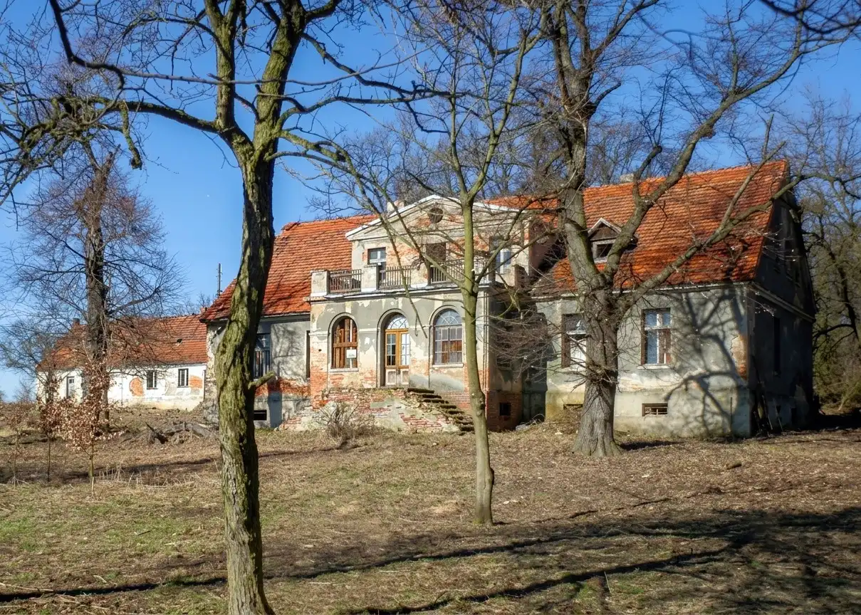 Images Voormalig landgoed in Neder-Silezië, Polen