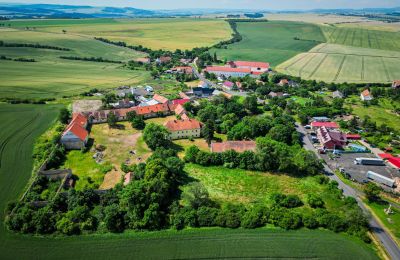 Château à vendre Žatec, okres Louny, Situation du bien