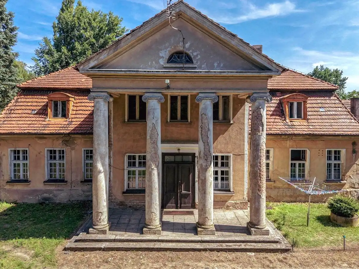 Photos Manoir près de Leszno avec parc de 5 hectares