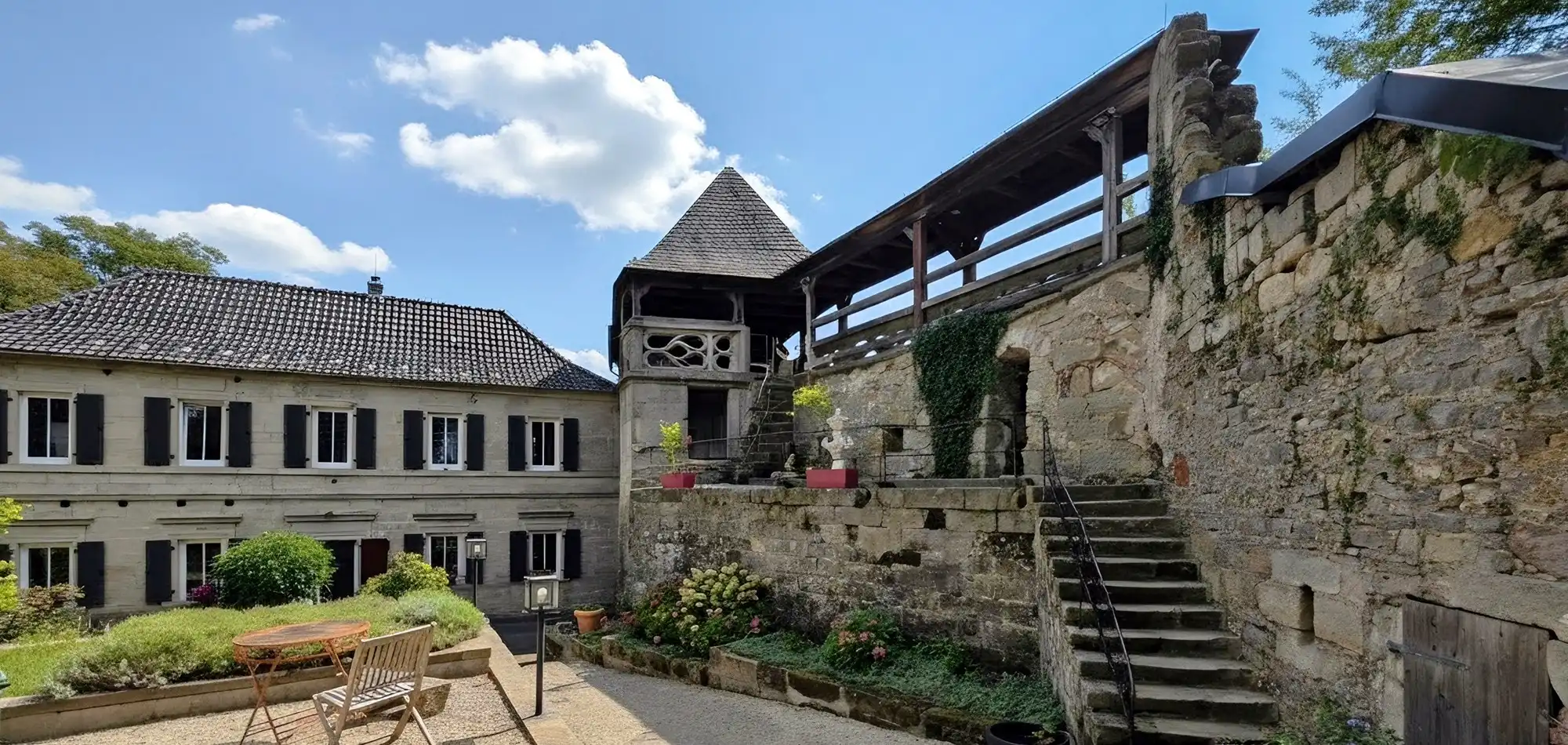 Passion pour les murs épais et la réhabilitation du patrimoine