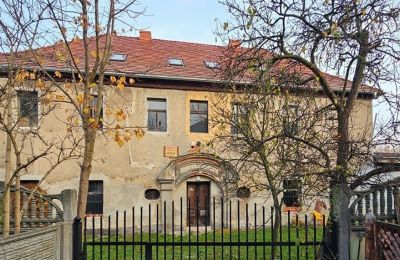 Historische panden, Historisch gebouw in Żary - hotel- of woonproject op centrale locatie