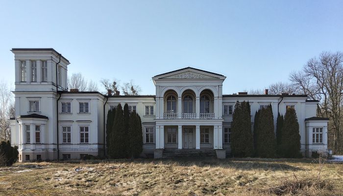 Kasteel te koop Lubstów, Groot-Polen,  Polen