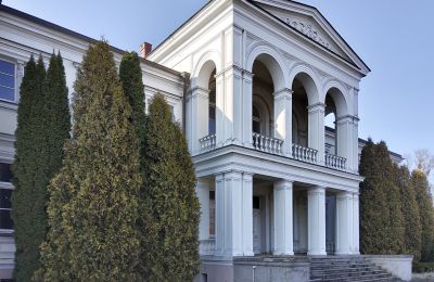 Kasteel te koop Lubstów, Pałac w Lubstowie, Groot-Polen, Portikus