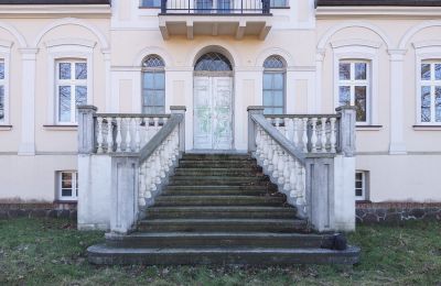 Manoir à vendre Gierłachowo, Dwór w Gierłachowie 18a, Grande-Pologne:  Escalier