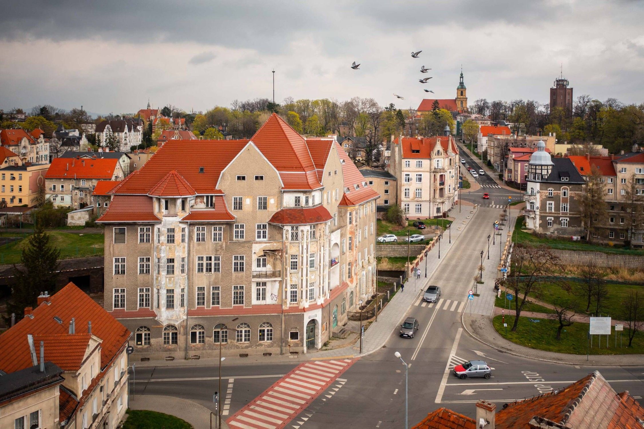 Images Voormalig Hotel Kaiserhof – Investering in historisch pand, Dzierżoniów