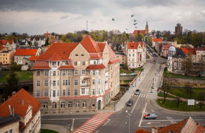 Historische panden, Historisch Hotel Kaiserhof in Dzierżoniów, Neder-Silezië