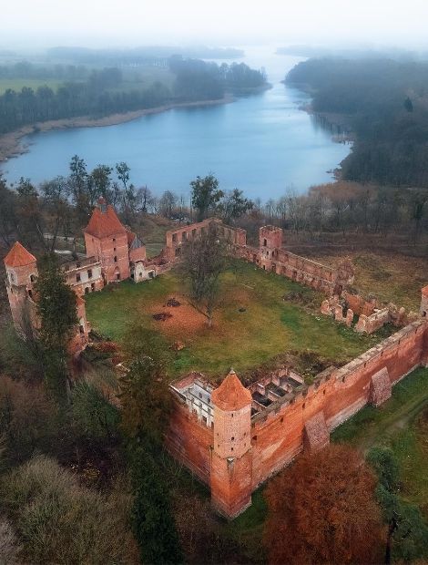 Szymbark, Burg Schönberg - Châteaux du nord de la Pologne: Szymbark