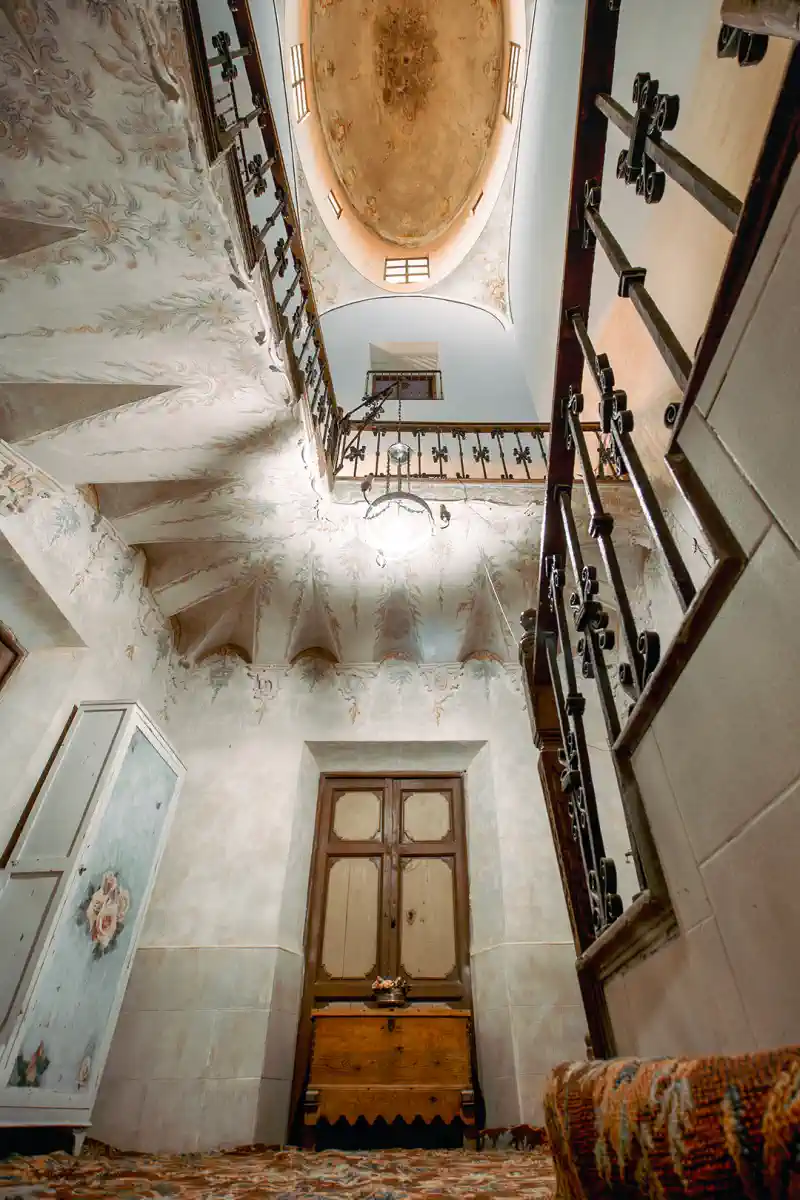 Entreehal van het paleis Casa solar de los Moreno in Chinchilla, Castilië