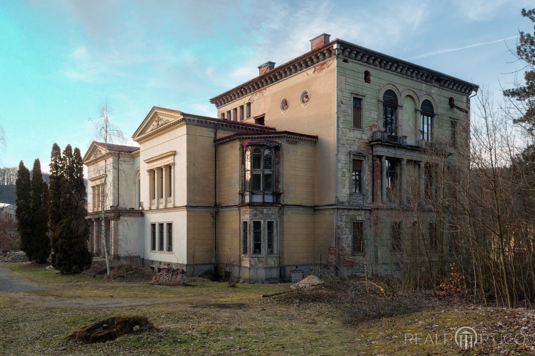 Sanierungsbedürfte Fabrikantenvilla in Tschechien (Mittelböhmen), Bohême centrale