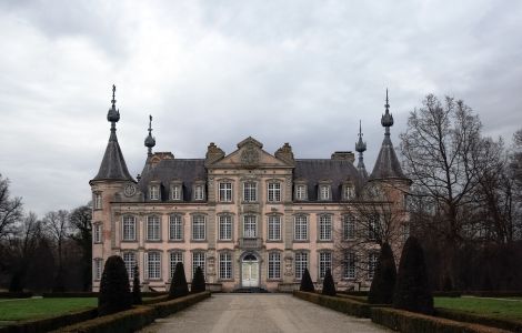 /pp/cc_by_nc_sa/thumb-be_kasteel_van_poeke-realportico.jpg