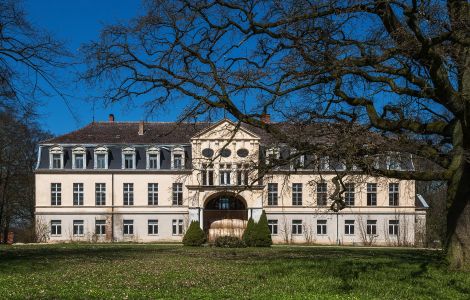/pp/cc_by_nc_sa/thumb-deutschland-mecklenburg-vorpommern-grambow-schloss.jpg