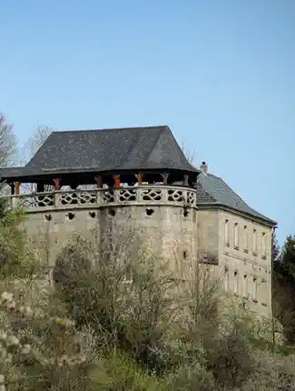 Kasteel op een privélocatie in Beieren - Hoogwaardig gesaneerd en autark