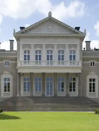 Palais de luxe dans un endroit fantastique près de Berlin