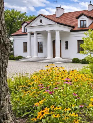 Manoir du XIXe siècle avec parc paysager de 6 hectares au nord de Varsovie